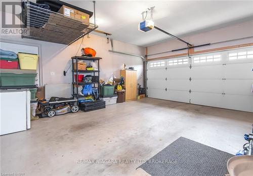 3281 Charleston Drive Drive, Fort Erie (335 - Ridgeway), ON - Indoor Photo Showing Garage