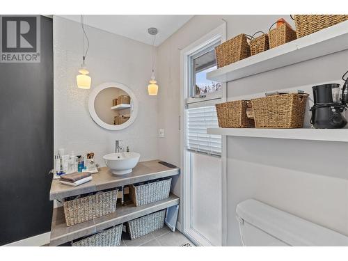 2010 High Country Boulevard, Kamloops, BC - Indoor Photo Showing Bathroom