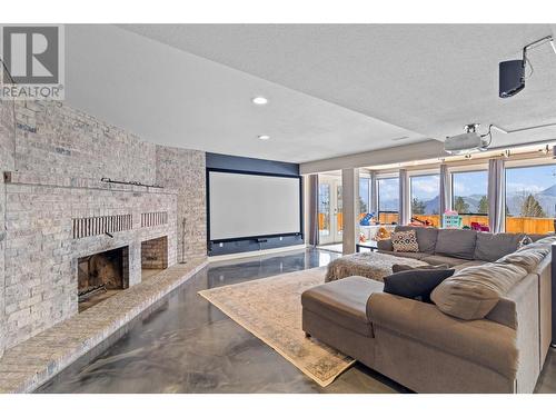 2010 High Country Boulevard, Kamloops, BC - Indoor Photo Showing Living Room With Fireplace