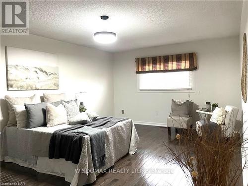 61 Barbican Trail, St. Catharines (460 - Burleigh Hill), ON - Indoor Photo Showing Bedroom