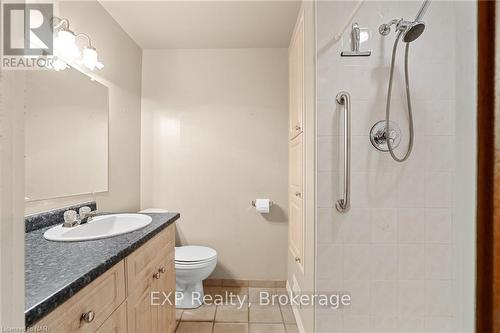 6326 Doreen Drive, Niagara Falls (212 - Morrison), ON - Indoor Photo Showing Bathroom