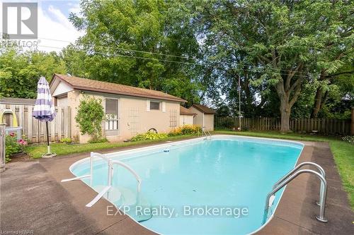 6326 Doreen Drive, Niagara Falls (212 - Morrison), ON - Outdoor With In Ground Pool With Backyard