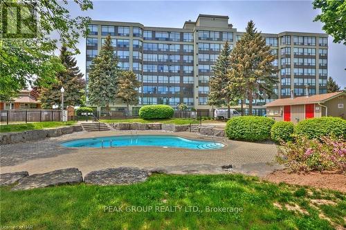 15 - 5200 Dorchester Road, Niagara Falls (212 - Morrison), ON - Outdoor With In Ground Pool