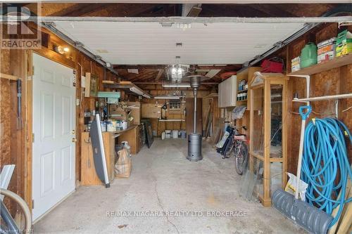 7988 Watson Street, Niagara Falls (213 - Ascot), ON - Indoor Photo Showing Garage