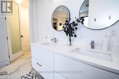 82 Ivy Crescent, Thorold (558 - Confederation Heights), ON - Indoor Photo Showing Bathroom