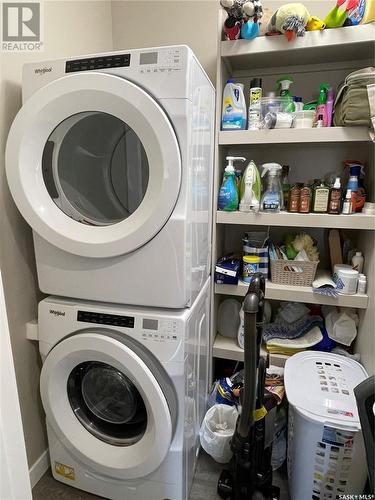 834 1St Avenue N, Warman, SK - Indoor Photo Showing Laundry Room