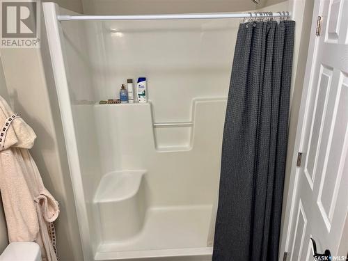 834 1St Avenue N, Warman, SK - Indoor Photo Showing Bathroom