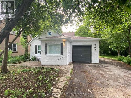 702 Upper Gage Avenue, Hamilton (Macassa), ON - Outdoor