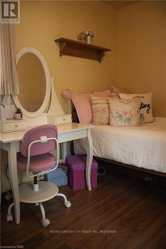 35 Mcdonagh Crescent, Thorold (558 - Confederation Heights), ON - Indoor Photo Showing Bedroom