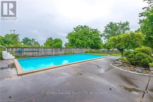 140 Lakeshore Road, Fort Erie (333 - Lakeshore), ON - Outdoor With In Ground Pool