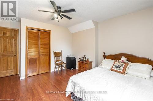 140 Lakeshore Road, Fort Erie (333 - Lakeshore), ON - Indoor Photo Showing Bedroom