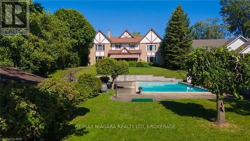 140 Lakeshore Road, Fort Erie (333 - Lakeshore), ON - Outdoor With In Ground Pool