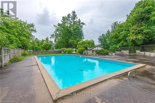 140 Lakeshore Road, Fort Erie (333 - Lakeshore), ON - Outdoor With In Ground Pool With Backyard