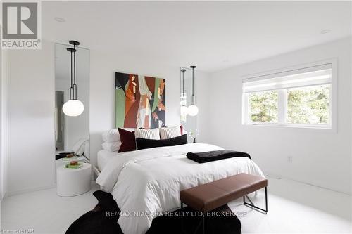 413 Queenston Road, Niagara-On-The-Lake (104 - Rural), ON - Indoor Photo Showing Bedroom