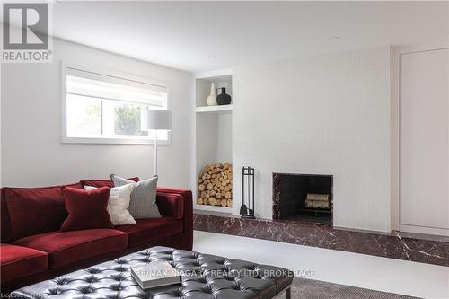 413 Queenston Road, Niagara-On-The-Lake (104 - Rural), ON - Indoor Photo Showing Living Room