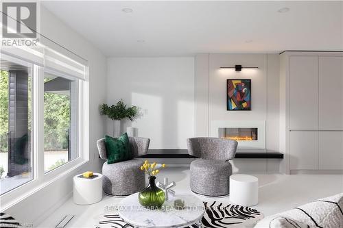 413 Queenston Road, Niagara-On-The-Lake (104 - Rural), ON - Indoor Photo Showing Living Room