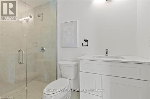 2 Bedroom - 57 Carlisle Street, St. Catharines (451 - Downtown), ON - Indoor Photo Showing Bathroom