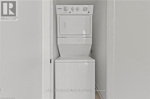 2 Bedroom - 57 Carlisle Street, St. Catharines (451 - Downtown), ON - Indoor Photo Showing Laundry Room