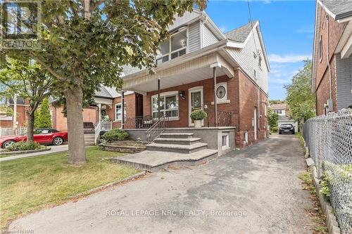 138 Balmoral Avenue N, Hamilton (Crown Point), ON - Outdoor With Facade