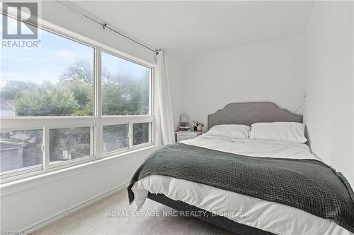 138 Balmoral Avenue N, Hamilton (Crown Point), ON - Indoor Photo Showing Bedroom