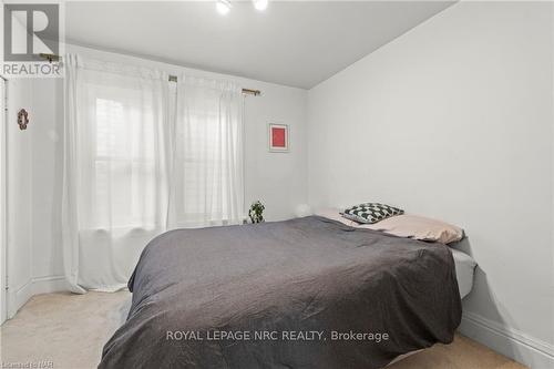 138 Balmoral Avenue N, Hamilton (Crown Point), ON - Indoor Photo Showing Bedroom