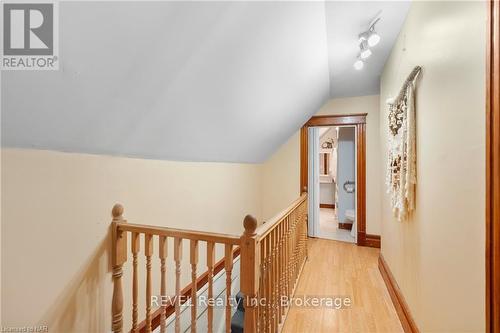 34 Tasker Street, St. Catharines (450 - E. Chester), ON - Indoor Photo Showing Other Room