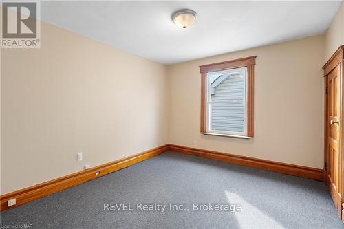 34 Tasker Street, St. Catharines (450 - E. Chester), ON - Indoor Photo Showing Other Room