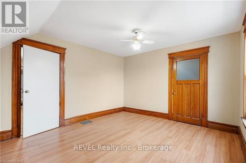 34 Tasker Street, St. Catharines (450 - E. Chester), ON - Indoor Photo Showing Other Room