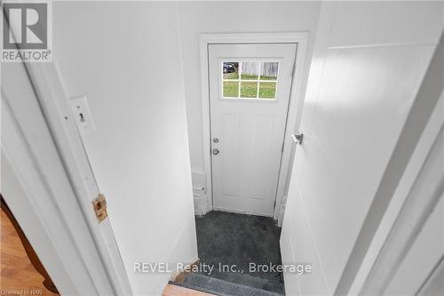 34 Tasker Street, St. Catharines (450 - E. Chester), ON - Indoor Photo Showing Other Room