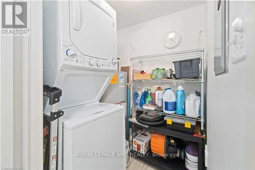 203 - 4090 John Charles Boulevard, Lincoln (980 - Lincoln-Jordan/Vineland), ON - Indoor Photo Showing Laundry Room