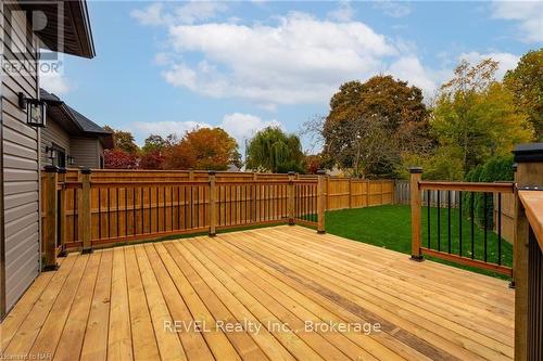 492 Vine Street, St. Catharines (442 - Vine/Linwell), ON - Outdoor With Deck Patio Veranda