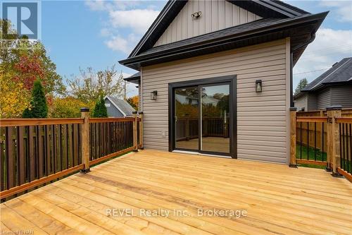 492 Vine Street, St. Catharines (442 - Vine/Linwell), ON - Outdoor With Deck Patio Veranda With Exterior