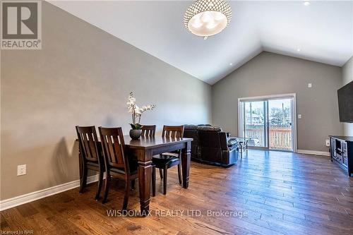 8 Berkshire Drive, St. Catharines (444 - Carlton/Bunting), ON - Indoor Photo Showing Dining Room