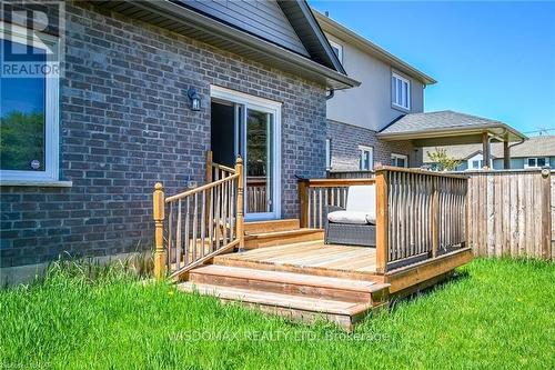 8 Berkshire Drive, St. Catharines (444 - Carlton/Bunting), ON - Outdoor With Deck Patio Veranda With Exterior