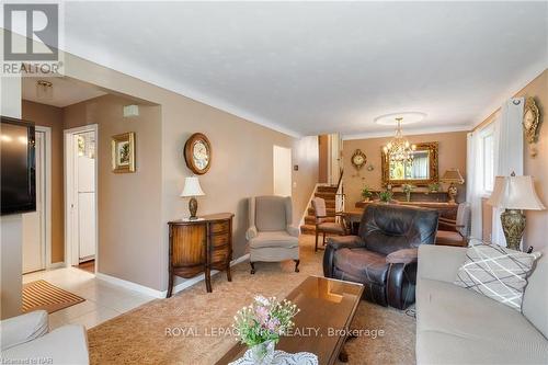 14 Valley Road, St. Catharines (458 - Western Hill), ON - Indoor Photo Showing Living Room