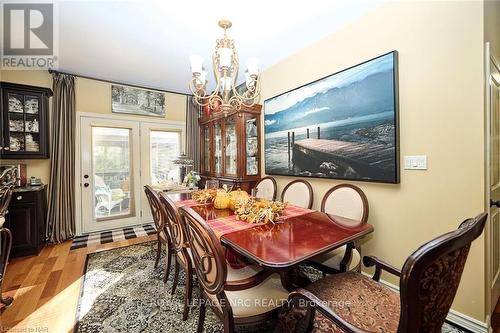 18 Martha Court, Pelham (664 - Fenwick), ON - Indoor Photo Showing Dining Room