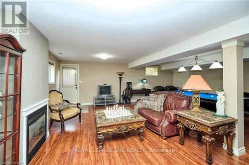 18 Martha Court, Pelham (664 - Fenwick), ON - Indoor Photo Showing Living Room With Fireplace