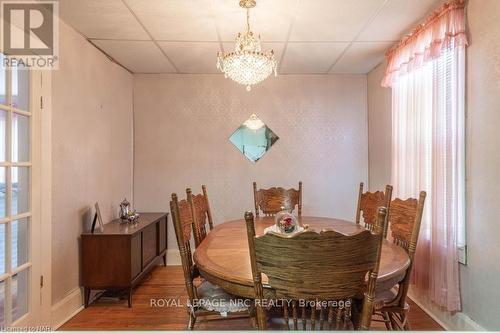 154 Dalhousie Avenue, St. Catharines (438 - Port Dalhousie), ON - Indoor Photo Showing Dining Room