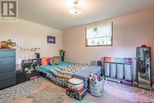 154 Dalhousie Avenue, St. Catharines (438 - Port Dalhousie), ON - Indoor Photo Showing Bedroom