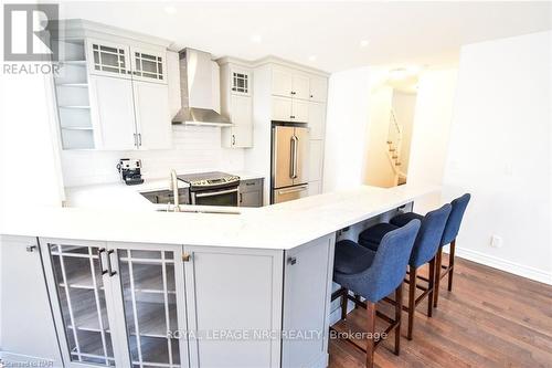 6 Gertrude Street, St. Catharines (438 - Port Dalhousie), ON - Indoor Photo Showing Kitchen