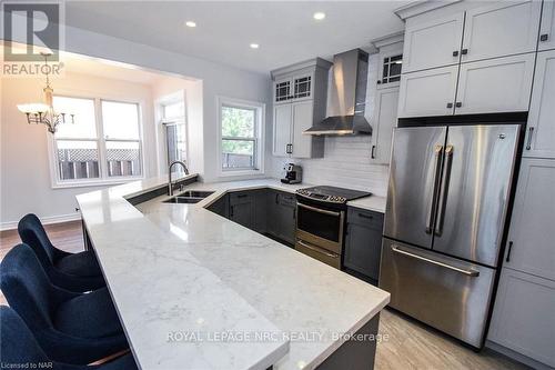 6 Gertrude Street, St. Catharines (438 - Port Dalhousie), ON - Indoor Photo Showing Kitchen With Double Sink With Upgraded Kitchen