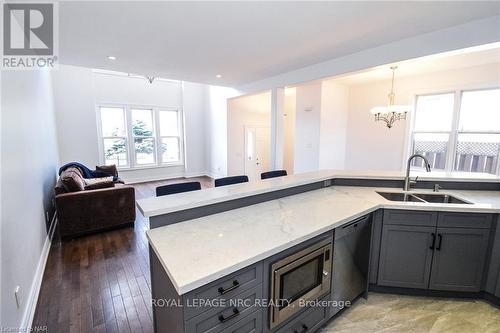 6 Gertrude Street, St. Catharines (438 - Port Dalhousie), ON - Indoor Photo Showing Kitchen With Double Sink