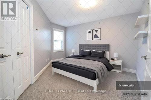 6 Gertrude Street, St. Catharines (438 - Port Dalhousie), ON - Indoor Photo Showing Bedroom