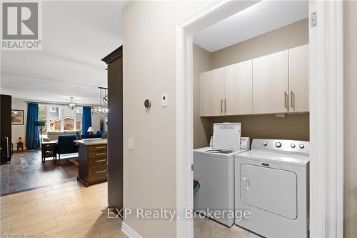 25 Andrew Lane, Thorold (562 - Hurricane/Merrittville), ON - Indoor Photo Showing Laundry Room