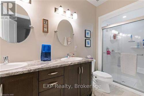 25 Andrew Lane, Thorold (562 - Hurricane/Merrittville), ON - Indoor Photo Showing Bathroom