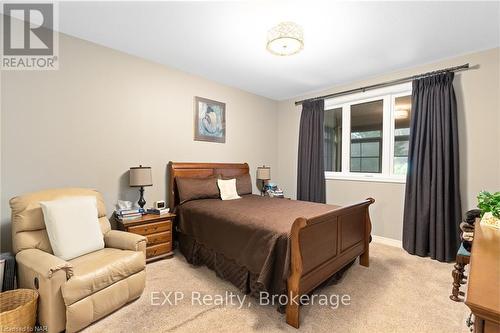 25 Andrew Lane, Thorold (562 - Hurricane/Merrittville), ON - Indoor Photo Showing Bedroom