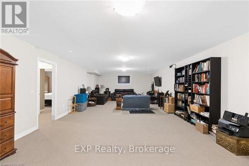 25 Andrew Lane, Thorold (562 - Hurricane/Merrittville), ON - Indoor Photo Showing Other Room