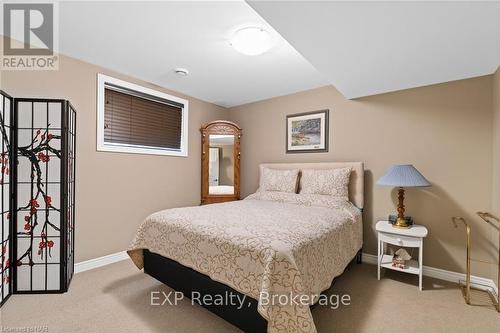 25 Andrew Lane, Thorold (562 - Hurricane/Merrittville), ON - Indoor Photo Showing Bedroom