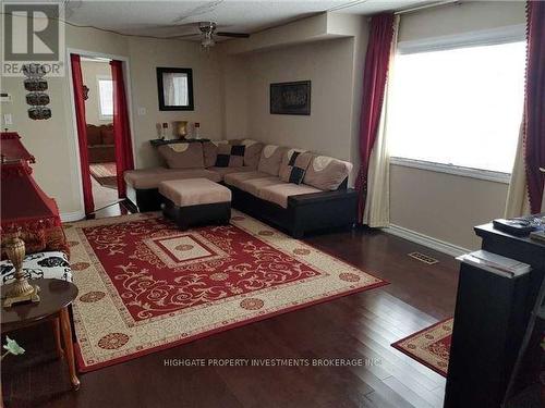 Main - 208 Tiller Trail, Brampton, ON - Indoor Photo Showing Living Room