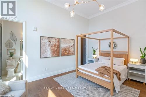 Lph10 - 112 King Street E, Hamilton (Beasley), ON - Indoor Photo Showing Bedroom